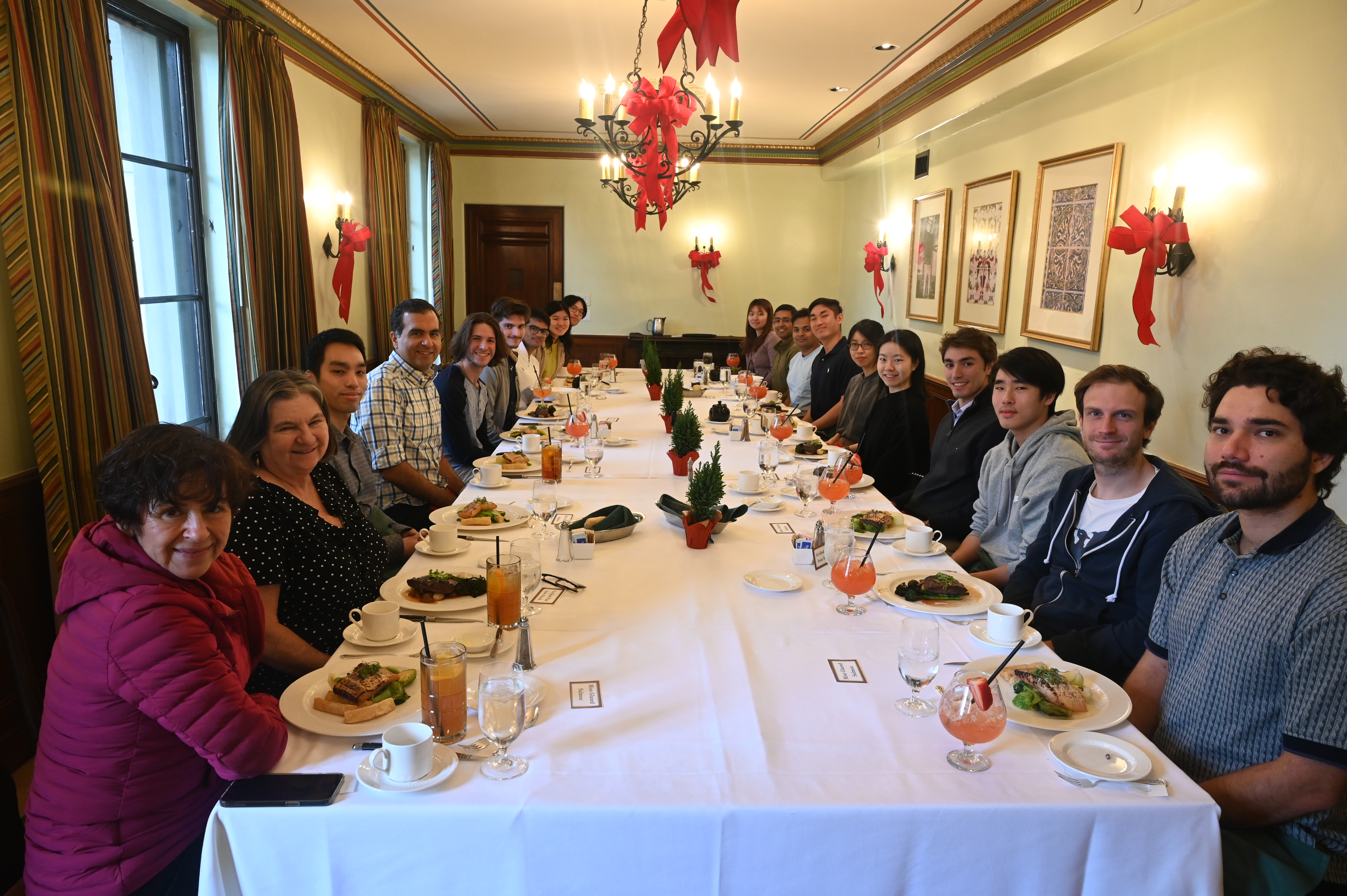 Group holiday lunch 2024